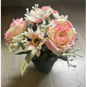 Pot de fleurs artificielles